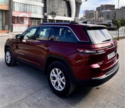 جیپ گراند شیرۆکی